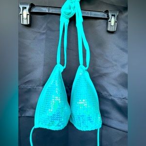 ‼️SOLD‼️Bikini Top- Apollo brand, size XL. TEAL with glistening accent
